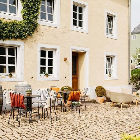 Отель Wein- & Tafelhaus Триттенхайм Экстерьер фото