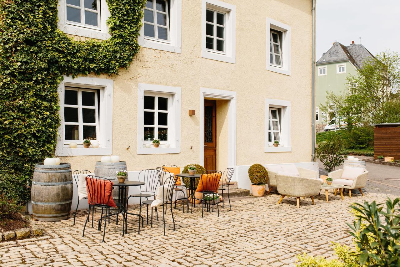 Отель Wein- & Tafelhaus Триттенхайм Экстерьер фото
