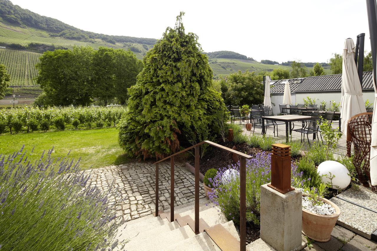 Отель Wein- & Tafelhaus Триттенхайм Экстерьер фото